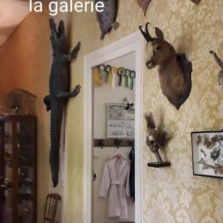 بيت للعطل Chateau De Famille En Poitou