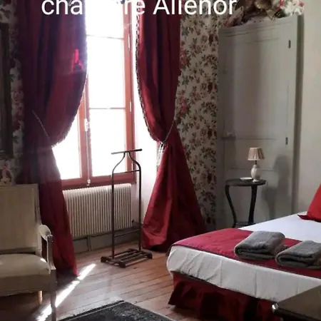 بيت للعطل Chateau De Famille En Poitou Coudavid